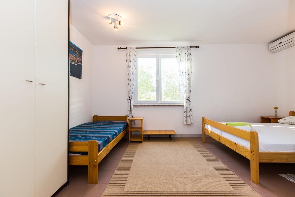 Apartments Krizmanić Ždrelac Pokój zdjęcie