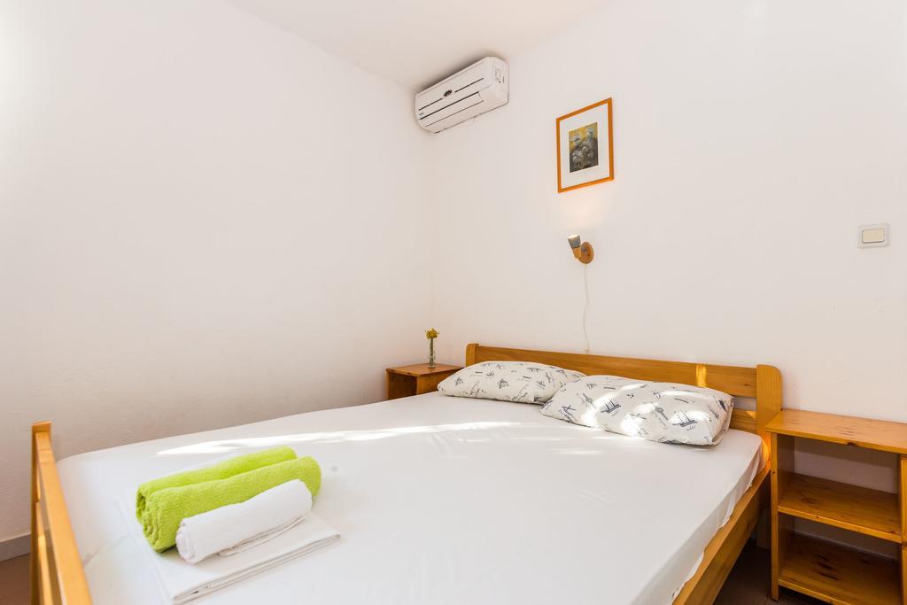 Apartments Krizmanić Ždrelac Pokój zdjęcie