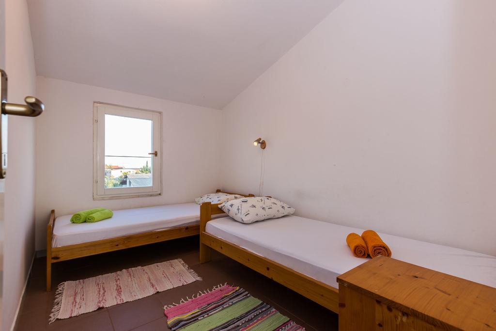 Apartments Krizmanić Ždrelac Pokój zdjęcie